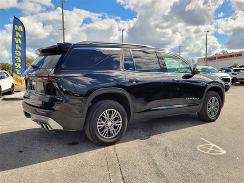 Certified 2025 Chevrolet Traverse LT image 7