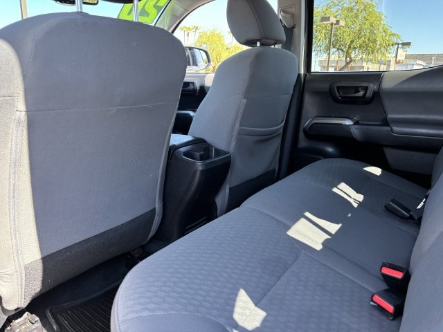 Used 2020 Toyota Tacoma SR5 RWD image 17