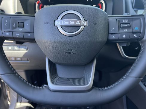 Certified 2025 Nissan Rogue SL w/ Tech Package FWD image 35
