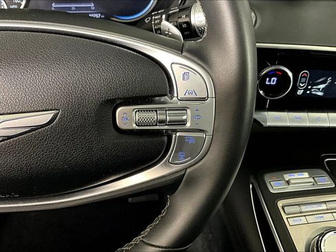 Used 2025 Genesis GV70 2.5T image 28