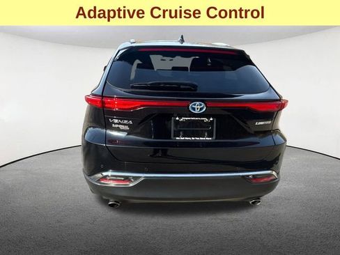 Used 2024 Toyota Venza Limited image 9