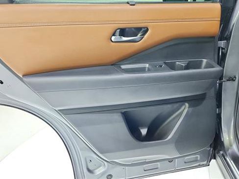 Certified 2024 Nissan Pathfinder Platinum w/ Cargo Package FWD image 25