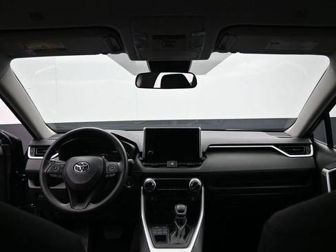 Certified 2025 Toyota RAV4 XLE image 27