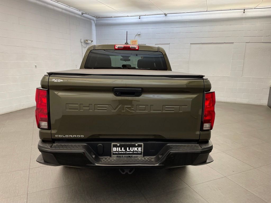 Used 2024 Chevrolet Colorado W/T RWD image 9