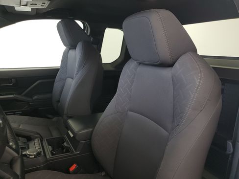 Certified 2025 Toyota Tacoma SR AWD/4WD image 18