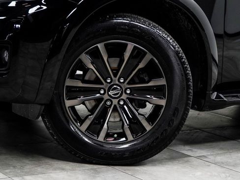 Used 2020 Nissan Armada Platinum w/ Captain's Chairs Package image 3