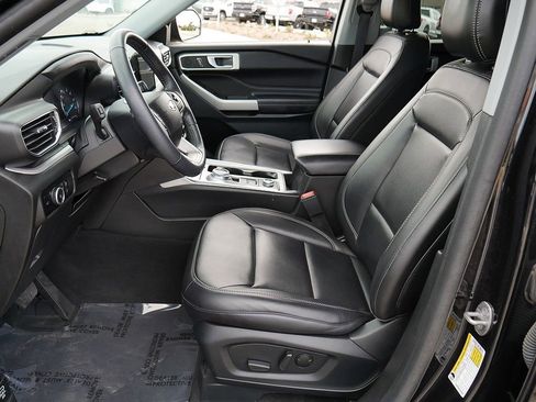 Used 2023 Ford Explorer XLT w/ Equipment Group 202A image 11