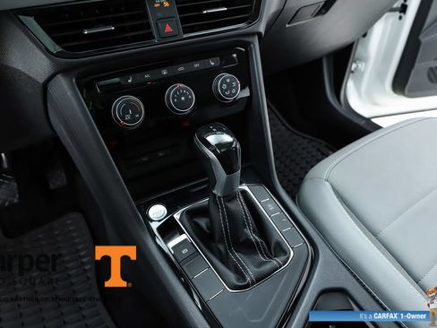 Used 2023 Volkswagen Taos SE w/ Panoramic Sunroof Package FWD image 62