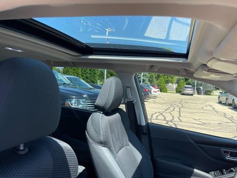 Used 2023 Subaru Forester Premium AWD/4WD image 3