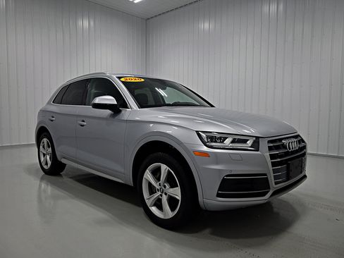 Used 2020 Audi Q5 2.0T Premium Plus w/ Premium Plus Package AWD/4WD image 3