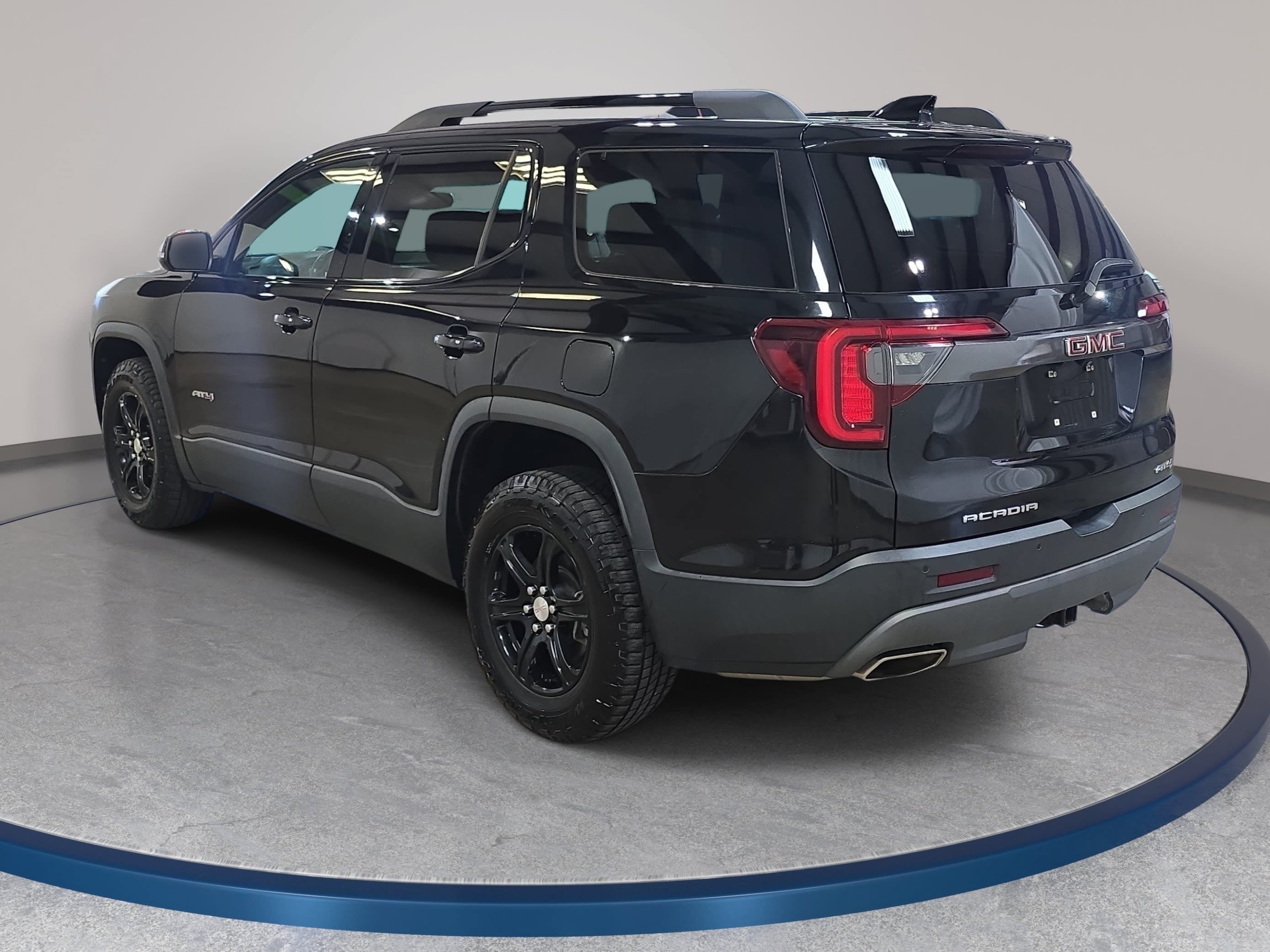 Used 2020 GMC Acadia AT4 w/ Trailering Package AWD/4WD image 8