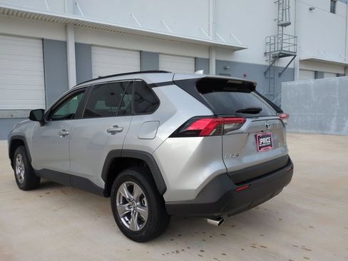 Used 2024 Toyota RAV4 XLE AWD/4WD image 8
