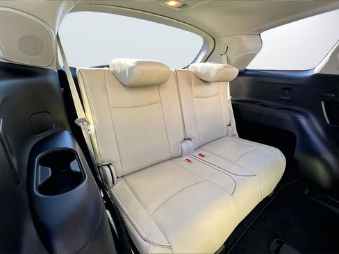 Used 2017 INFINITI QX60 Luxe w/ Deluxe Technology Package image 26