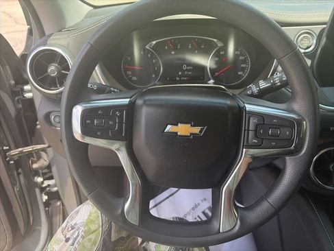 Used 2025 Chevrolet Blazer LT FWD image 10