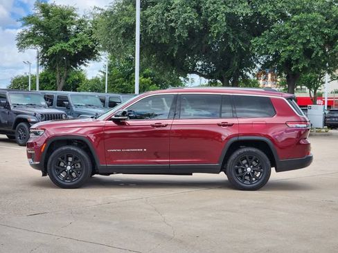 Used 2023 Jeep Grand Cherokee L Limited w/ Luxury Tech Group II RWD image 4