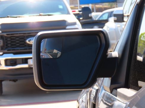 Used 2017 Ford F150 XLT w/ Equipment Group 302A Luxury image 18