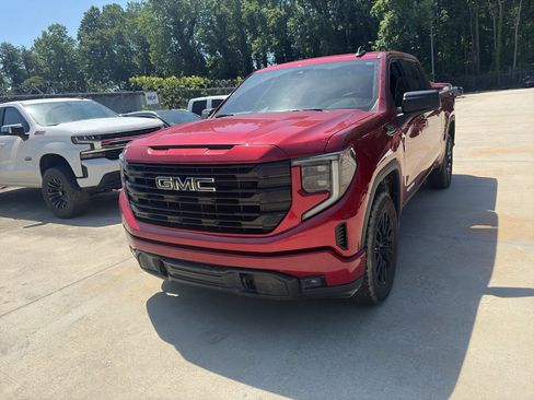 Used 2024 GMC Sierra 1500 Elevation AWD/4WD image 1
