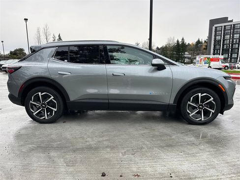 New 2026 Chevrolet Equinox EV LT image 6