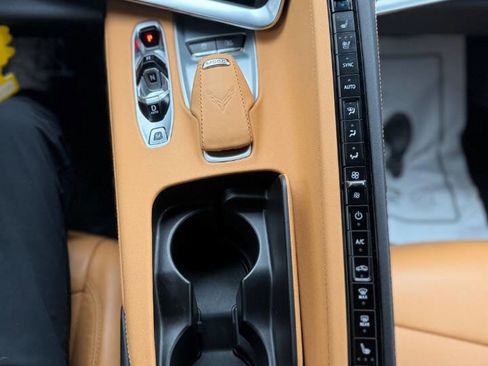 Used 2021 Chevrolet Corvette Stingray Preferred Cpe w/ Z51 Performance Package RWD image 19