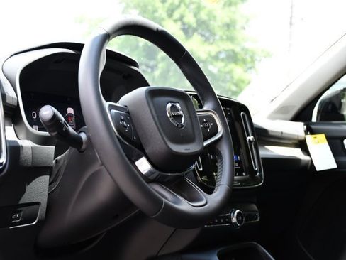 New 2025 Volvo XC40 B5 Plus w/ Protection Package Premier image 11