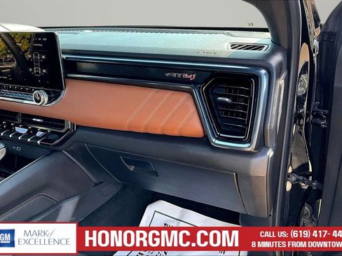 Used 2024 GMC Canyon AT4 AWD/4WD image 27