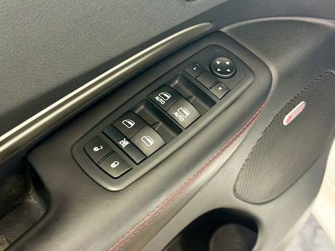 Used 2017 Dodge Durango R/T w/ Blacktop Package AWD/4WD image 19