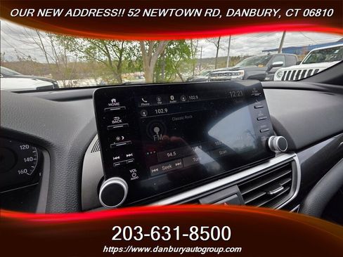 Used 2018 Honda Accord Sport image 12