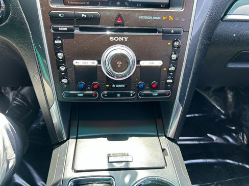 Used 2016 Ford Explorer Sport w/ Equipment Group 401A AWD/4WD image 19