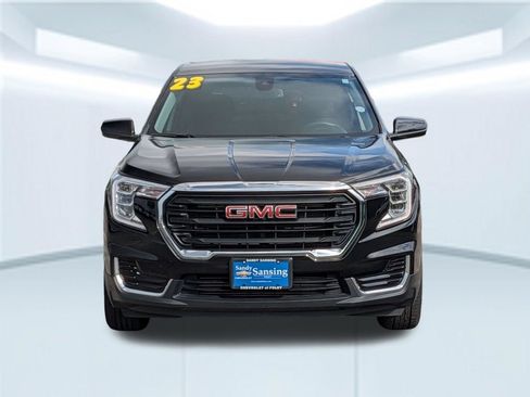 Used 2023 GMC Terrain SLE FWD image 11
