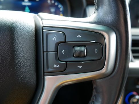 Used 2022 Chevrolet Suburban Z71 w/ Z71 Off-Road Package AWD/4WD image 29