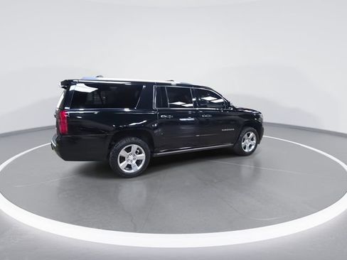 Used 2020 Chevrolet Suburban Premier w/ Max Trailering Package AWD/4WD image 8