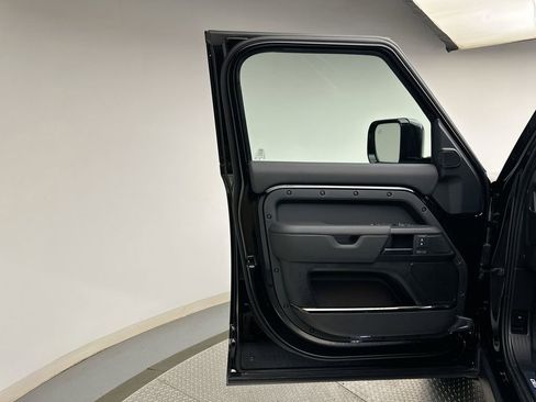 New 2026 Land Rover Defender 110 OCTA AWD/4WD image 21