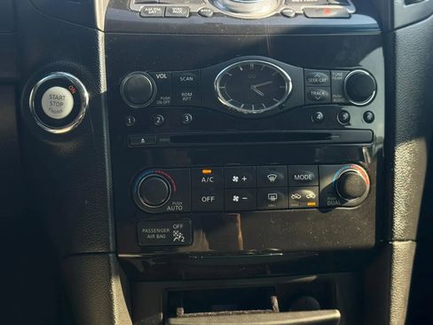 Used 2014 INFINITI QX70 3.7 w/ Premium Package image 23