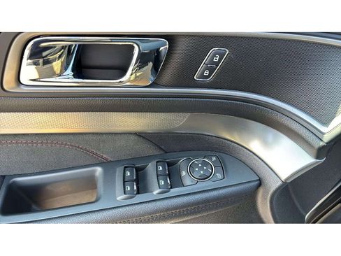 Used 2019 Ford Explorer XLT w/ Equipment Group 202A image 20