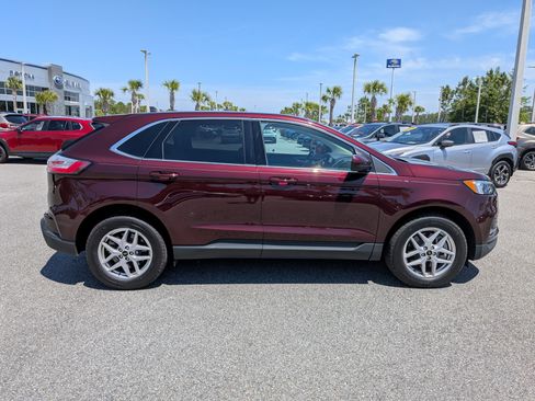 Used 2024 Ford Edge SEL w/ Convenience Package AWD/4WD image 3