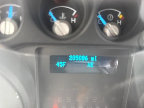 Used 2016 Ford F250 XLT w/ Snow Plow Prep Package image 29