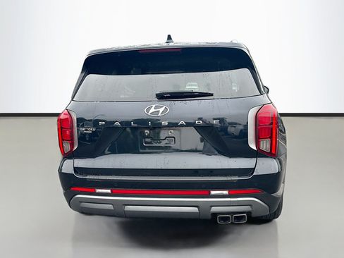 Used 2023 Hyundai Palisade SEL FWD image 6