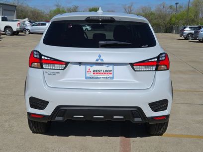 New 2026 Mitsubishi Outlander Sport ES