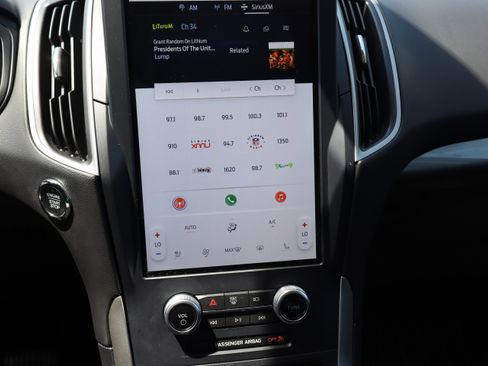 Used 2023 Ford Edge SEL w/ Convenience Package image 19