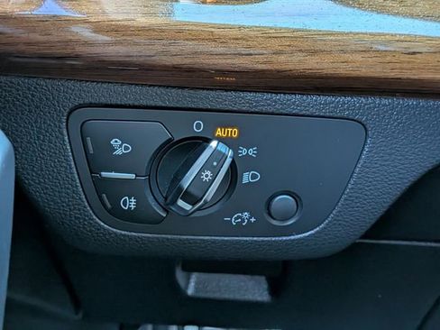 Used 2024 Audi Q5 2.0T Premium image 29