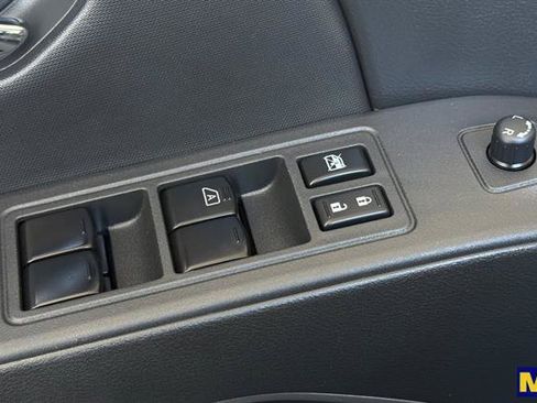 Used 2022 Nissan Frontier SV RWD image 12