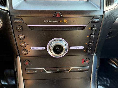 Used 2019 Ford Edge Titanium AWD/4WD image 24