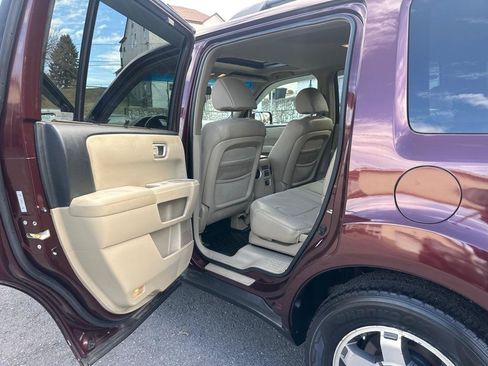 Used 2009 Honda Pilot Touring image 25