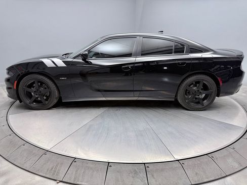 Used 2017 Dodge Charger R/T image 8