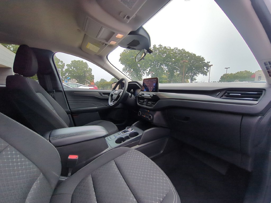 Used 2025 Ford Escape Active AWD/4WD image 28