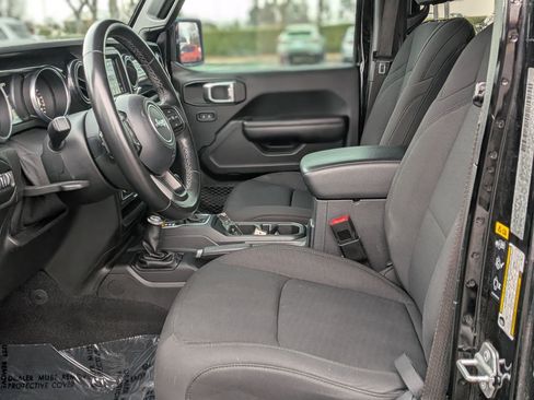 Used 2020 Jeep Wrangler Unlimited Sport image 16