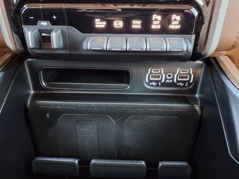 Used 2023 RAM 3500 Limited image 8