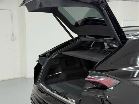 Used 2021 Lamborghini Urus image 66