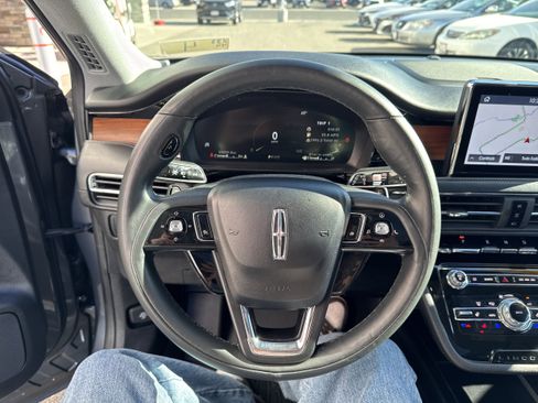 Used 2021 Lincoln Corsair Reserve image 18