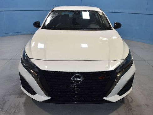 Certified 2025 Nissan Altima 2.5 SR image 21